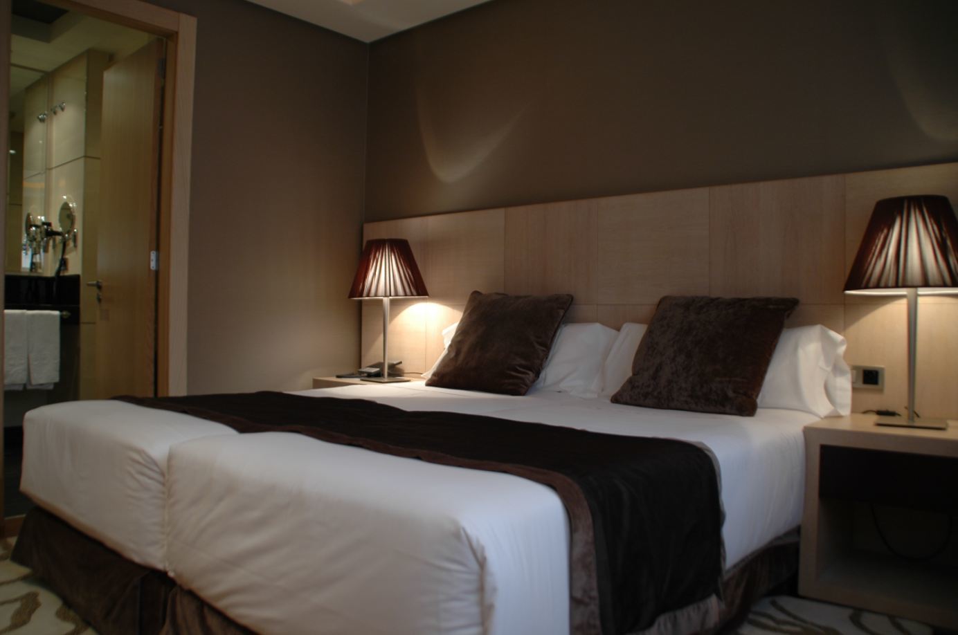 Washington Parquesol Suites & Hotel Valladolid Eksteriør billede