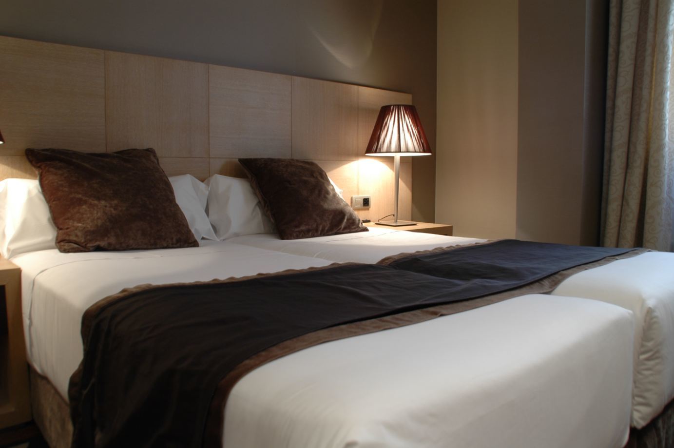 Washington Parquesol Suites & Hotel Valladolid Eksteriør billede
